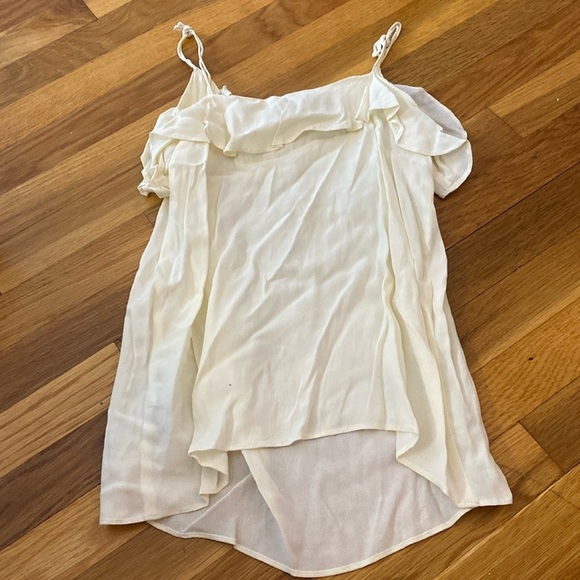 Forever 21 Women’s Cream Tank Top With Ruffle Detailing Size S - Picture 4 of 6